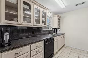 2714 Hughann St, Port Neches, TX 77651 - Photo 13