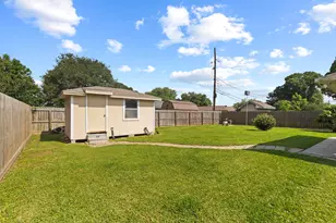 2714 Hughann St, Port Neches, TX 77651 - Photo 27