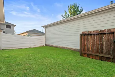 1617 Nichole Woods Drive, Houston, TX 77047 - Photo 33
