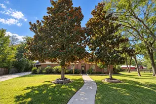 105 Mulberry Cir, Livingston, TX 77351 - Photo 1