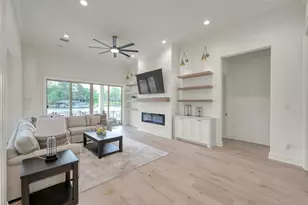6859 Kingston Cove Ln, Willis, TX 77318 - Photo 11