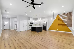 6476 T C Jester Blvd, Houston, TX 77091 - Photo 11