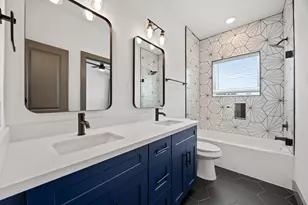 731 E 40th St, Houston, TX 77022 - Photo 21