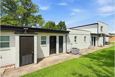 1919 20th Street, Huntsville, TX 77340 - Photo 3