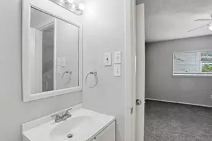 12614 Chiswick Rd, Houston, TX 77047 - Photo 33