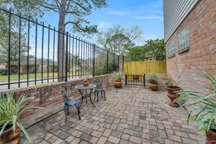 11422 Riverview Dr, Houston, TX 77077 - Photo 5