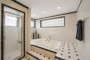 11422 Riverview Dr, Houston, TX 77077 - Photo 21