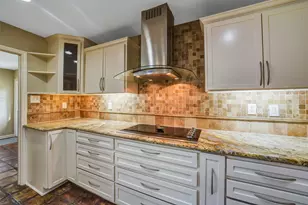 11422 Riverview Dr, Houston, TX 77077 - Photo 11