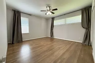4326 Briarbend Dr, Houston, TX 77035 - Photo 33