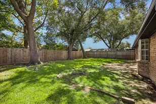 1605 Cypress Hollow St, Pearland, TX 77581 - Photo 29