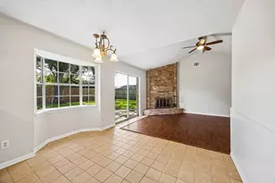 1605 Cypress Hollow St, Pearland, TX 77581 - Photo 11