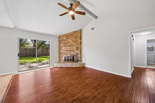 1605 Cypress Hollow St, Pearland, TX 77581 - Photo 9