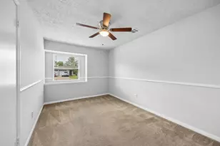 1605 Cypress Hollow St, Pearland, TX 77581 - Photo 23