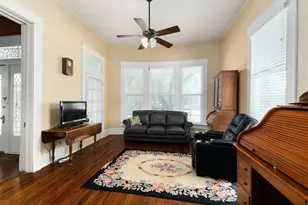 809 Paulus St, Schulenburg, TX 78956 - Photo 9