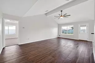 9104 Dolphin Cir, Texas City, TX 77591 - Photo 7