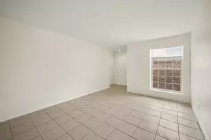 5704 Edgemoor Dr, Houston, TX 77081 - Photo 5