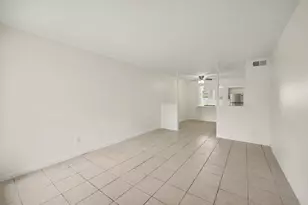5704 Edgemoor Dr, Houston, TX 77081 - Photo 9