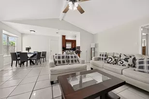 8831 Sandstone St, Houston, TX 77036 - Photo 5