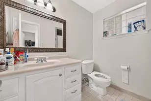 8831 Sandstone St, Houston, TX 77036 - Photo 17