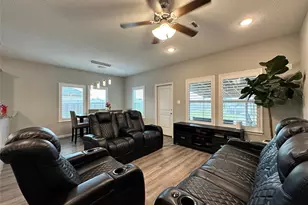 727 Rd 5105, Cleveland, TX 77327 - Photo 17