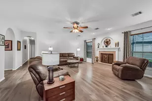 18403 Bluff View Dr, Crosby, TX 77532 - Photo 9
