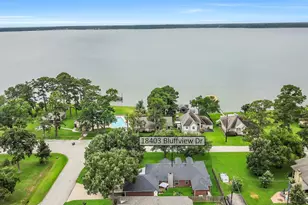 18403 Bluff View Dr, Crosby, TX 77532 - Photo 1
