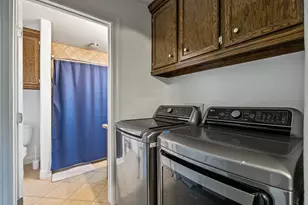 122 W Bernard St, Clute, TX 77531 - Photo 21