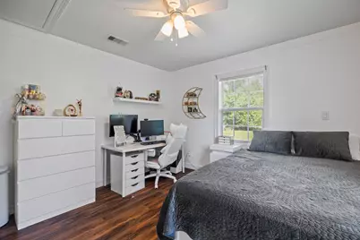 122 W Bernard Street, Clute, TX 77531 - Photo 19