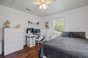 122 W Bernard St, Clute, TX 77531 - Photo 19