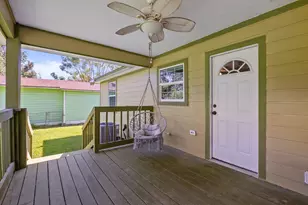 122 W Bernard St, Clute, TX 77531 - Photo 23