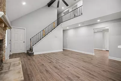 10802 Sagetrail Drive, Houston, TX 77089 - Photo 5