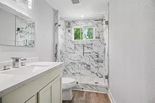 10802 Sagetrail Dr, Houston, TX 77089 - Photo 15