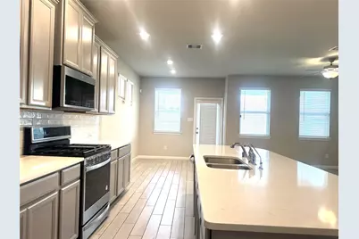 1902 La Magnolia Drive, Houston, TX 77023 - Photo 11