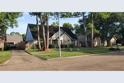 10350 Sageglow Drive, Houston, TX 77089 - Photo 9