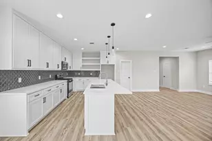 8203 Gladstone St, Houston, TX 77051 - Photo 9