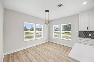 8203 Gladstone St, Houston, TX 77051 - Photo 7