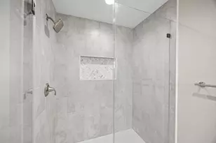 8203 Gladstone St, Houston, TX 77051 - Photo 29