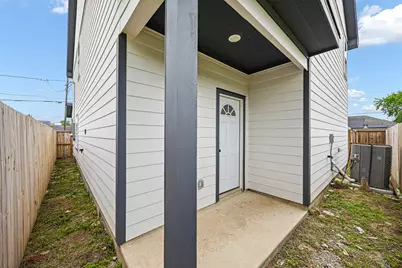 8203 Gladstone Street, Houston, TX 77051 - Photo 29