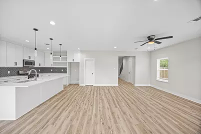 8203 Gladstone Street, Houston, TX 77051 - Photo 5