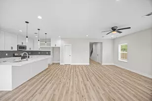 8203 Gladstone St, Houston, TX 77051 - Photo 5