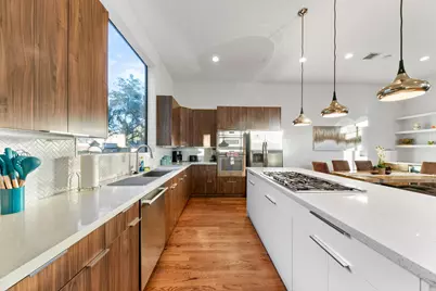 608 Oakley Street, Houston, TX 77006 - Photo 15