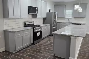 213 Adoue Ave, Baytown, TX 77520 - Photo 17