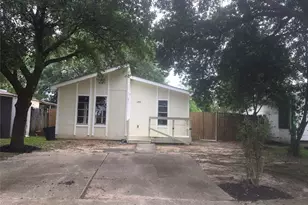 11950 Greenloch Ln, Houston, TX 77044 - Photo 1