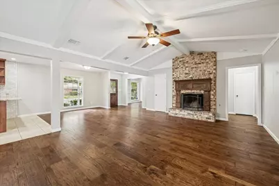 2310 Walnut Bend Lane, Houston, TX 77042 - Photo 7