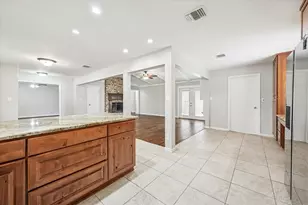 2310 Walnut Bend Ln, Houston, TX 77042 - Photo 19