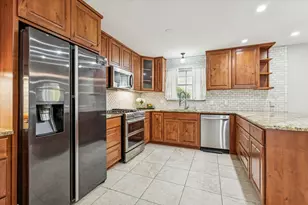 2310 Walnut Bend Ln, Houston, TX 77042 - Photo 17
