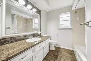 2310 Walnut Bend Ln, Houston, TX 77042 - Photo 25