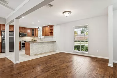 2310 Walnut Bend Lane, Houston, TX 77042 - Photo 11
