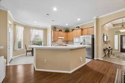 1619 S Lago Vista Drive, Pearland, TX 77581 - Photo 11