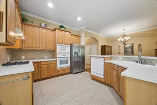 1619 S Lago Vista Dr, Pearland, TX 77581 - Photo 13